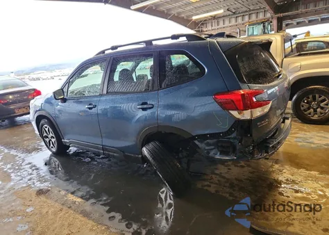 2021 Subaru Forester Premium z USA, uszkodzony, nr VIN JF2SKAJC0MH496573